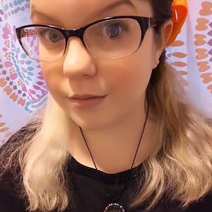 Meet your Posher, Allyson